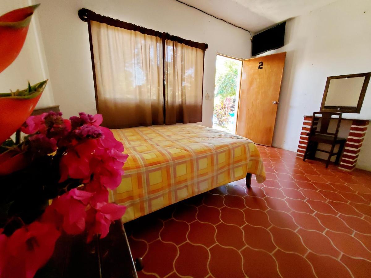 Hotel Oasis Melaque サン・パトリシオ・メラケ エクステリア 写真