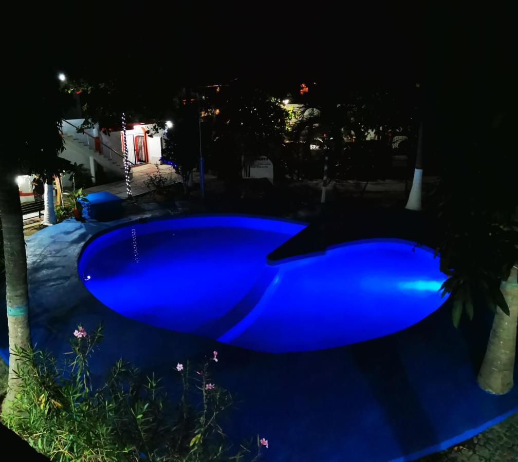 Hotel Oasis Melaque サン・パトリシオ・メラケ エクステリア 写真